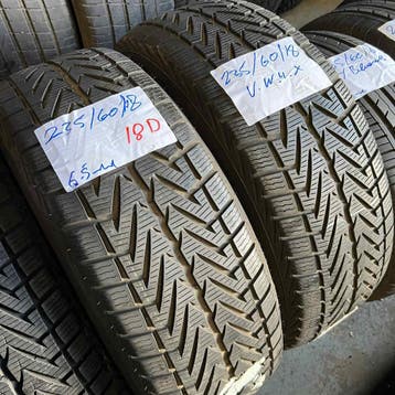 2 x Vredestein Wintrac 4 Xtreme 235-60-18 Winterbanden 6,5mm, 18 inch, Gebruikt, 235 mm, Band(en)
