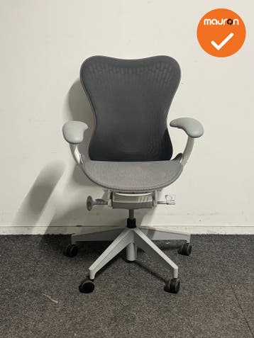 Herman Miller Mirra 2 Bureaustoel – Grijs met wit – Full, Werkplek, Ophalen of Verzenden, Gebruikt, Stoel