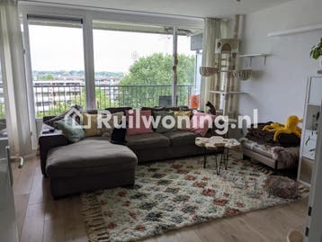 Rotterdam: 3-kamer flat, 84 m², €667 huur