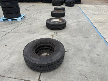 4 stuks goede vrachtwagenwielen bridgestone 295/80 R22.5