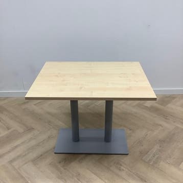 design tafel van Pedrali, (bxd) 100x80 cm, Ahorn blad -, Ophalen of Verzenden, Gebruikt, Bureau