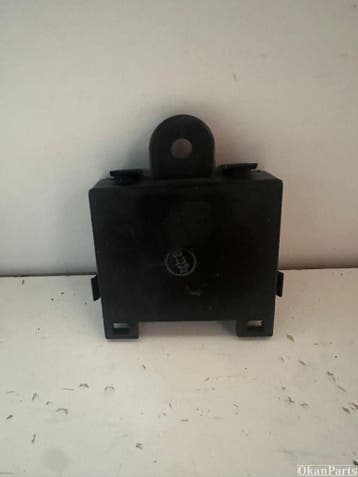 Tesla Model 3 deur portier module 1069651-00-D, Ophalen, Gebruikt