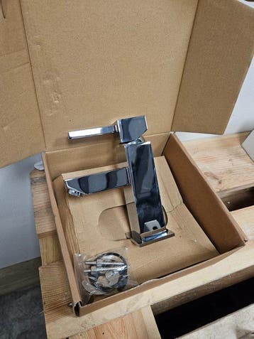 Wastafelkraan Vierkant Chroom Met Keramisch Binnenwerk, Ophalen of Verzenden, Nieuw, Chroom, Kraan