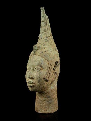 Bronzen hoofd van een koninginmoeder - Yoruba - Nigeria