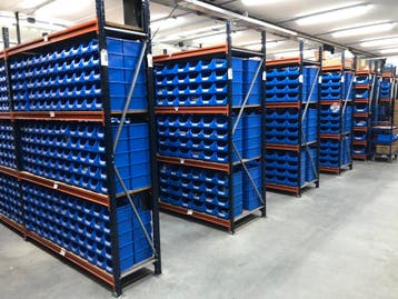 Stelling, Stellingkast, Gebruikt en direct uit voorraad., Verzenden, Zo goed als nieuw, IJzer