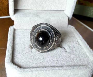 Zilver Ring - Replica van een middeleeuwse zwarte onyxring