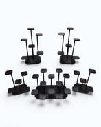 Standaard - 5 houten stands met totaal 36 kleine displays