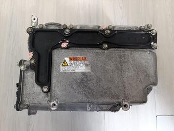 Toyota Prius Gen3/ Auris 1 Inverter/Omvormer G9200-47140, Ophalen of Verzenden, Gebruikt, Toyota