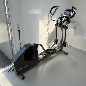 Crosstrainer Life fitness E3 NU -40%, Sport en Fitness, Ophalen, Gebruikt, Benen, Crosstrainer