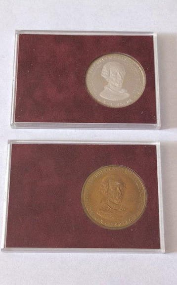 Spanje. Juego de 2 Medallas Bicentenario de Carlos III