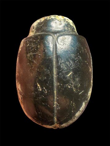 Oud-Egyptisch slingerend scarabee amuleet - 65 mm