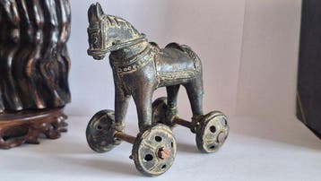 Tempel speelgoed - Gepatineerd brons - India - 19e/20e eeuw