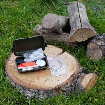 Combat   survival kit waterproof (Kampeerartikelen, Overig), Ophalen of Verzenden, Nieuw
