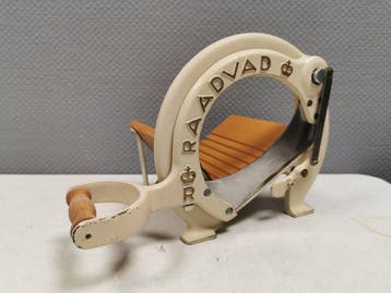 Raadvad - Ove Larsen - Broodsnijmachine - Model 294 -