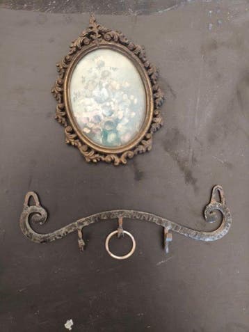 Lijst (2) - Messing, smeedijzer - Frame + muursleutelhanger