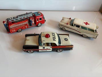 made in Japan - Modelauto (3) - politie, brandweer en, Antiek en Kunst