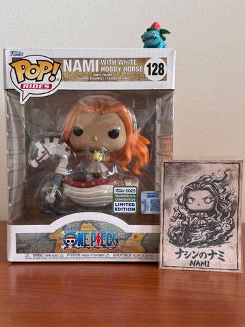 Funko - Funko Pop -One Piece - Nami with White Hobby Horse