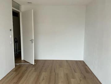 Te huur: Appartement Mahoniehout in Zaandam, Noord-Holland, Zaandam, Appartement