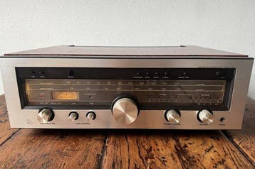 Luxman - R-1040 Solid state stereo receiver, Nieuw