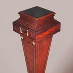 Zeer hoge zuil of pedestal in notenhout met zwart en goud No, Ophalen of Verzenden