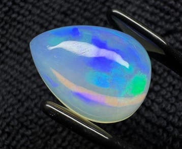 Opaal Cabochon- 2.44 g