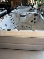 Jacuzzi J-375 Showroommodel – MET BLUETOOTH, Tuin en Terras, Nieuw