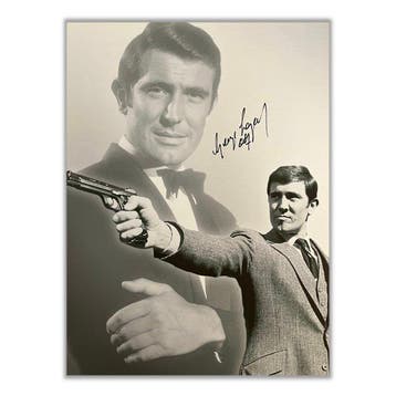 James Bond 007: On Her Majesty’s Secret Service - Signed by, Verzamelen, Nieuw