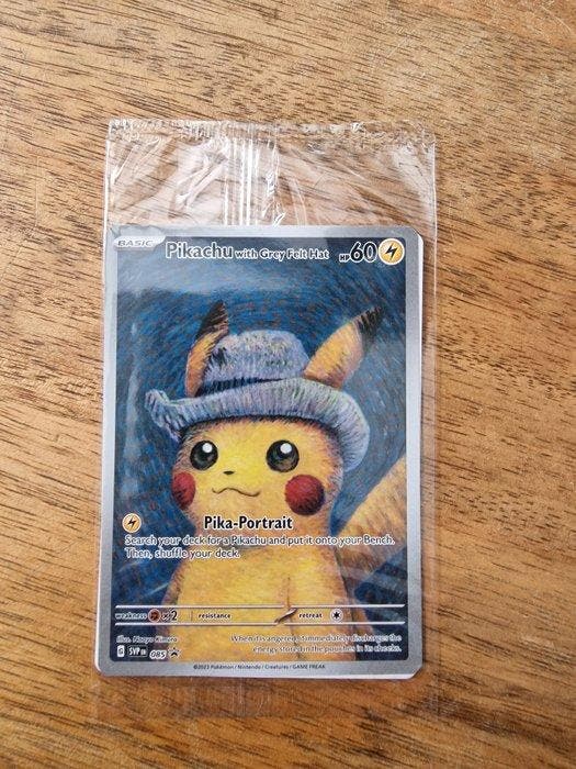Pokémon - 1 Card - Pikachu with Grey Felt Hat SVP085 Promo, Hobby en Vrije tijd, Verzamelkaartspellen | Pokémon