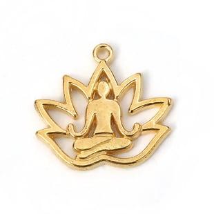 1x DQ metaal bedel lotus gold plated 8 x 17mm oogje 1.1mm..., Ophalen of Verzenden, Nieuw, Bedel