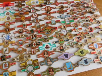 Uitgebreid Assortiment Sigarenbandjes Gesorteerd uit vele, Antiek en Kunst