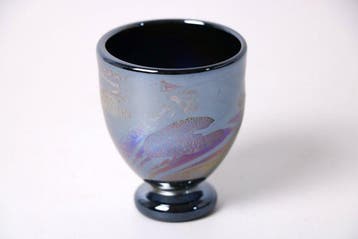 Iriserend Yakushiji-tsuchi sakekopje van gesmolten glas