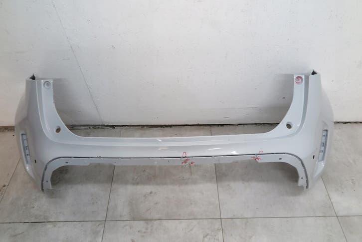 Toyota Yaris IV Cross achterbumper, Auto-onderdelen, Carrosserie en Plaatwerk, Gebruikt, Verzenden