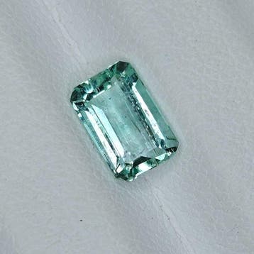 Zonder minimumprijs Smaragd - 1.47 ct - International, Nieuw