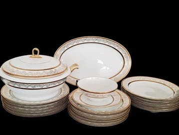 Chastagner & Cie / Limoges, - Tafelservies - Porselein