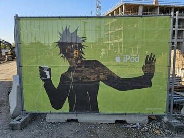 iPod Promotional Banner 2001 – Construction Fence – 175 ×, Nieuw