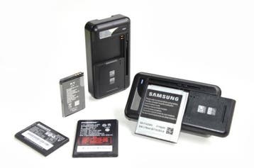 Universele Oplader (Accu breedte van 42mm tot 70mm) (Nieuw, Verzenden, Nieuw