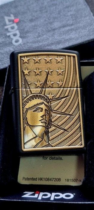 Zippo - Original Zippo Rarität Liberty and Flag Messing -, Verzamelen, Nieuw