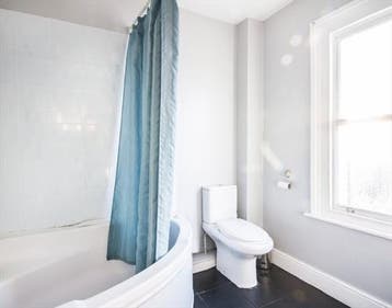 Te Huur Kamer Eerste Constantijn Huygensstraat In Amsterdam, Huizen en Kamers, Kamers te huur, Minder dan 20 m², Amsterdam