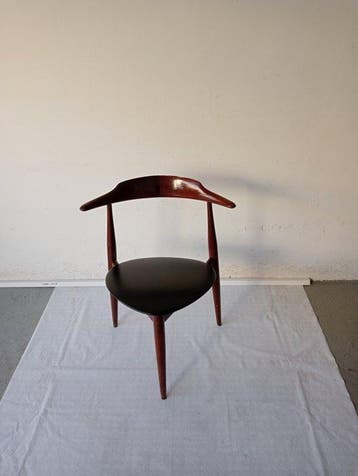 Fritz Hansen - Hans Wegner - Stoel - desco - SILLA FH 4103