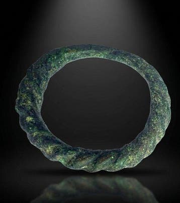 Viking periode Brons Zeldzame gedraaide bronzen Vikingring,