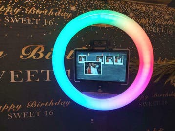 Photobooth huren met echte Props en thema achterwand van 3x2, Ophalen, Nieuw