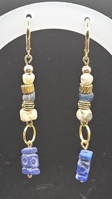 Oud-Romeins, Keizerrijk Faience Oude parels worden gebruikt
