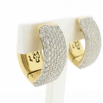Gouden oorstekers pavé gezet met diamanten (Oorbellen), Gebruikt, Ophalen of Verzenden, Met edelsteen, Goud