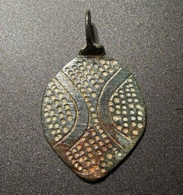 Oud-Romeins Brons Zeldzame en onbeschadigde amulet met een
