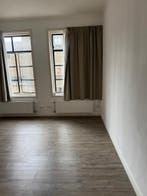 Te huur: Studio Langestraat in Enschede, Huizen en Kamers, Enschede, Overijssel