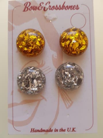 Bow and Crossbones, Sparkle Earstuds in Silver., Verzenden, Nieuw