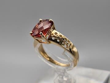Vintage en Antieke Ringen en Sieraden Juwelier in Groningen., Zo goed als nieuw, Dame of Heer, Met edelsteen, Goud