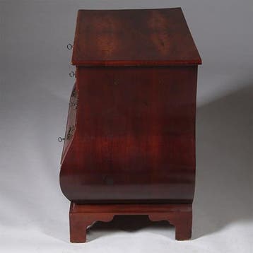 Kleine  Haagse commode in mahonie  3-zijdig gebogen met 4 la, Ophalen of Verzenden