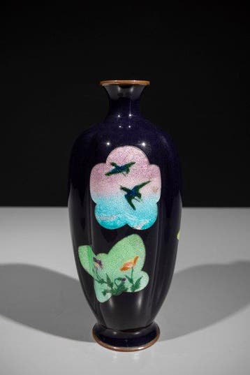 Vaas - Cloisonné - Een fraaie ginbari cloisonné lobvormige