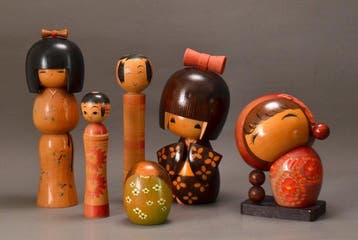 Set van 6 creatieve Kokeshi-poppen door Sadao Kishi, Tomio,